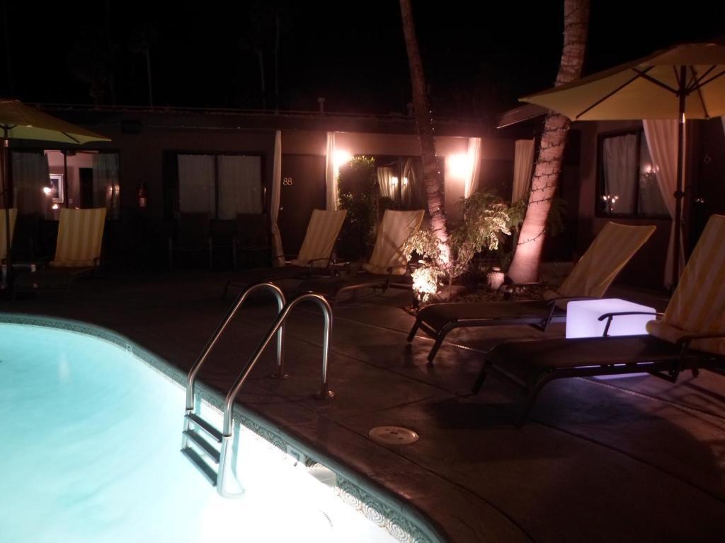 Avanti Hotel Palm Springs Exterior photo
